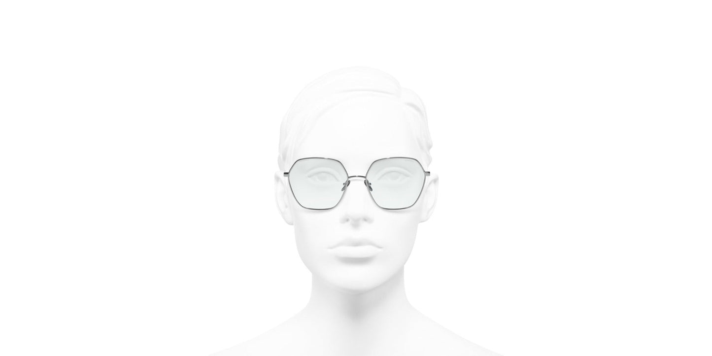 CHANEL 2204