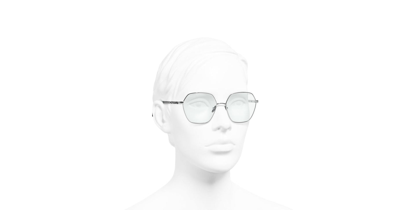 CHANEL 2204